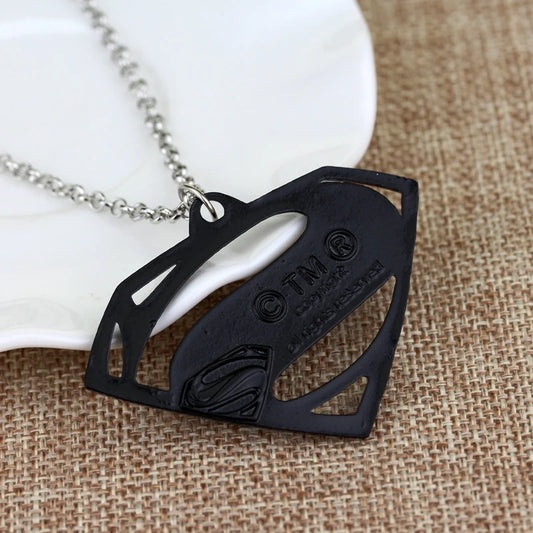 Superman “S” Pendant Necklace – DC Superhero Alloy Cosplay Jewelry
