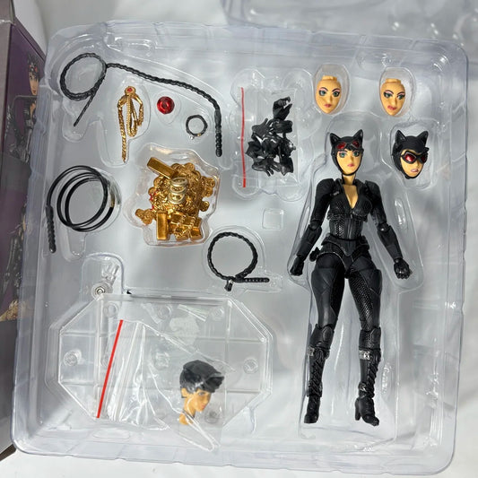 KO Kaiyodo Revoltech Yamaguchi Catwoman Action Figure
