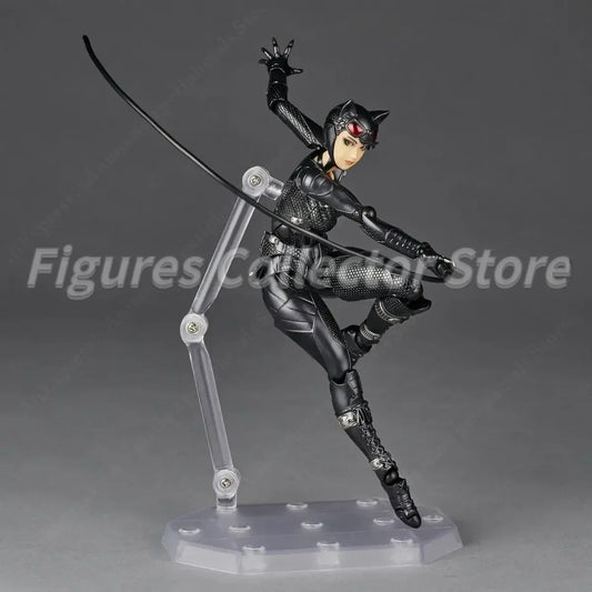 KO Kaiyodo Revoltech Yamaguchi Catwoman Action Figure
