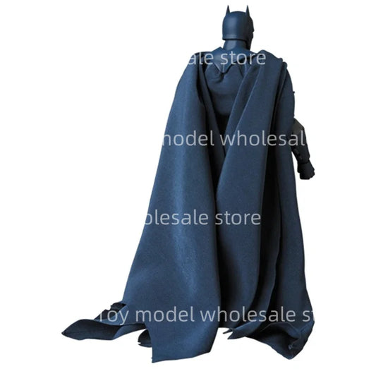 Medicom Toy MAFEX No.105 Batman Hush Action Figure