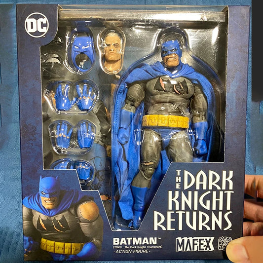 MAFEX No.119 Batman TDKR – The Dark Knight Triumphant Figure